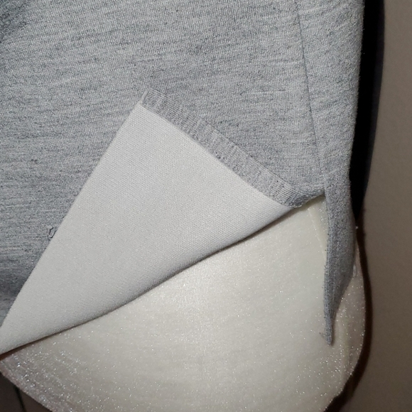 Sleeveless sweatshirt - Picture 4 of 4